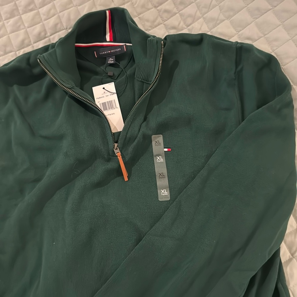 Men’s quarter zip sweater